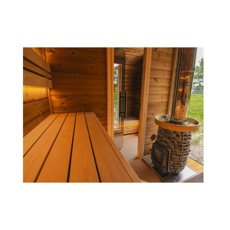Spruce_wood_outdoor_sauna