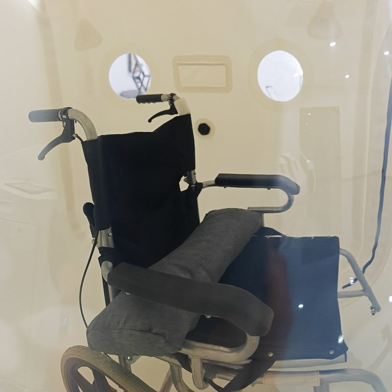 oxyair-home-hyperbaric-chamber-wheelchair-olv-rw01-interior-wheelchair-view