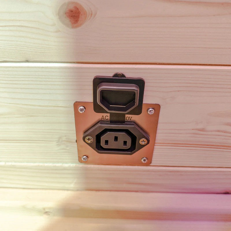 regen8-quadro-outdoor-4-person-infrared-sauna-natural-interior-power-outlet